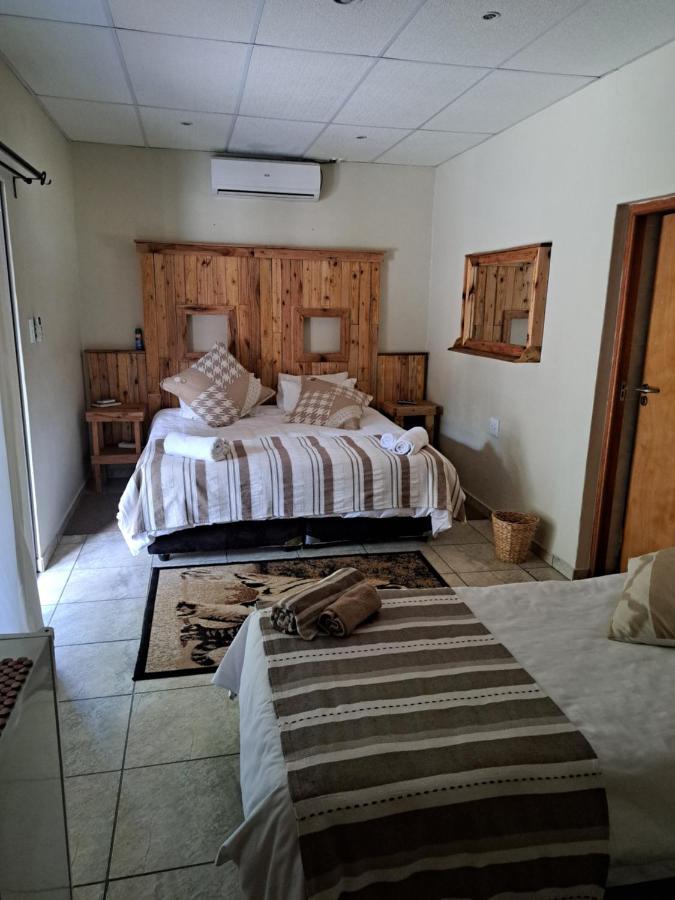 Villa Lin-Zane Vryburg Экстерьер фото