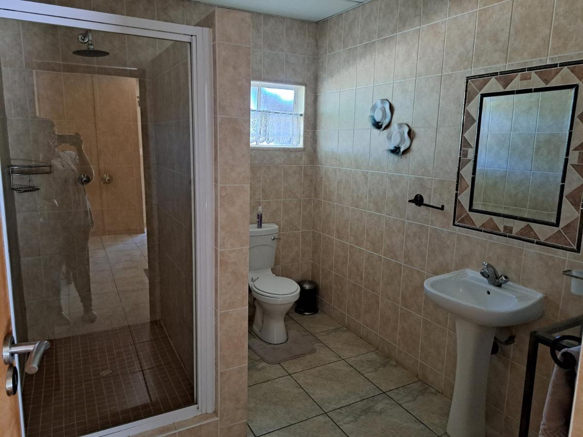 Villa Lin-Zane Vryburg Экстерьер фото
