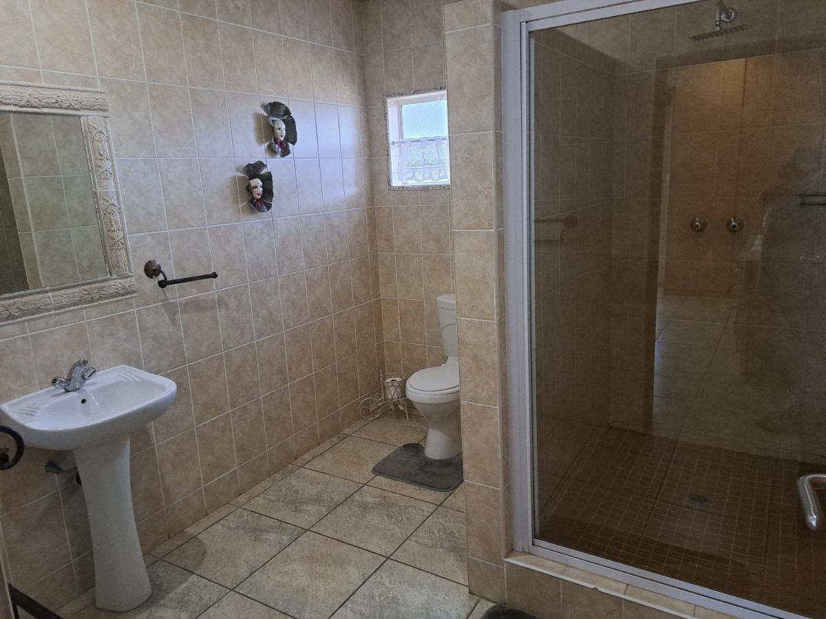 Villa Lin-Zane Vryburg Экстерьер фото